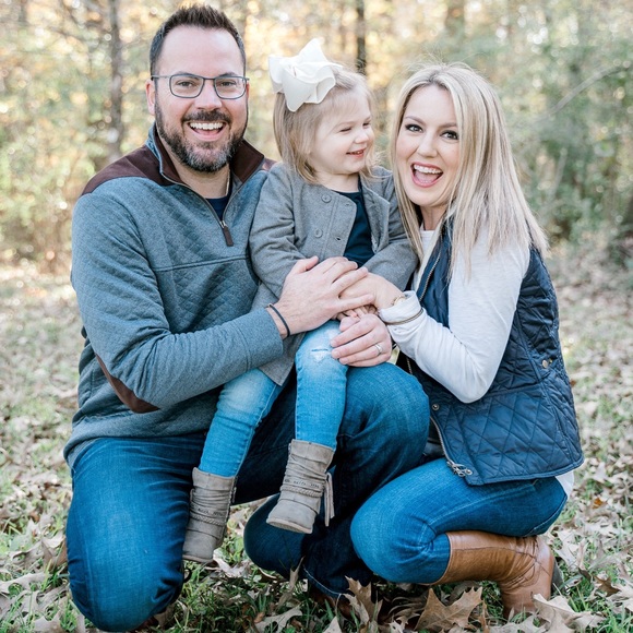 Meet your Posher, Jessica - Picture 2 of 3